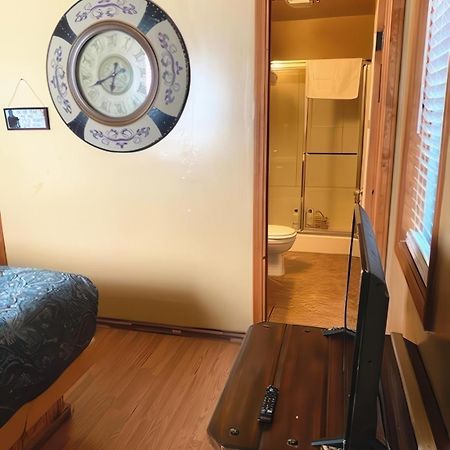 Creek Runner'S Lodge 大熊湖 外观 照片